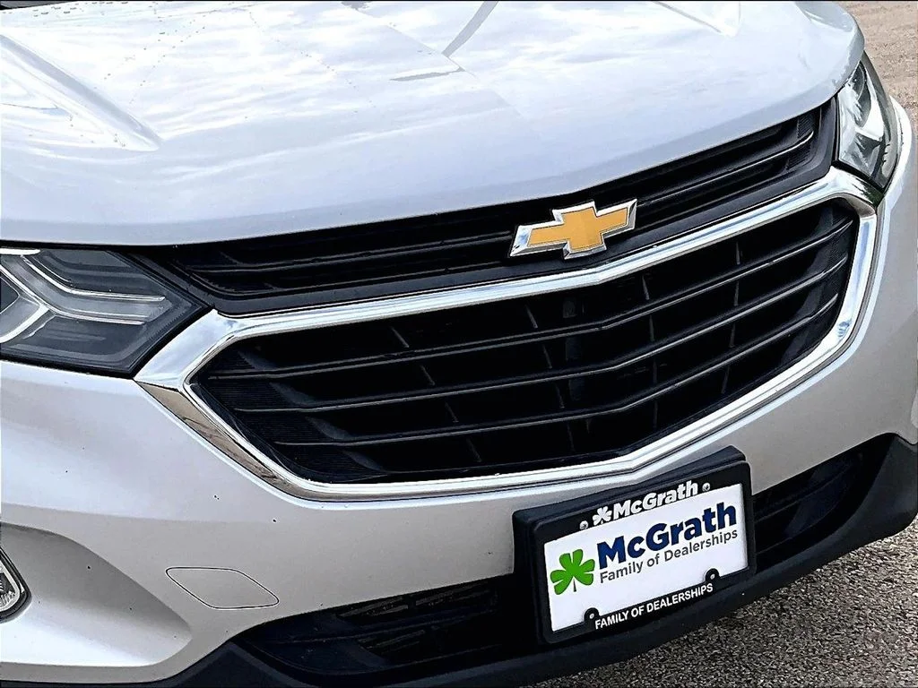 Used 2018 Silver Chevrolet LT image 35