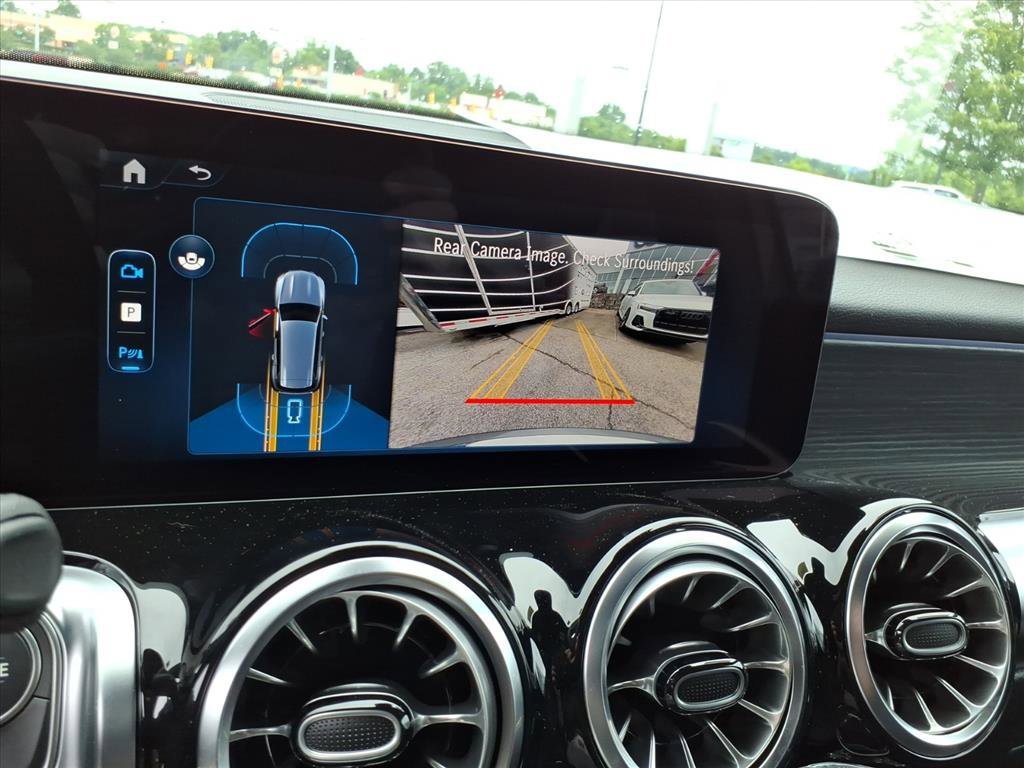 New 2026 Mountain Grey Metallic Mercedes-Benz GLB 250 image 40