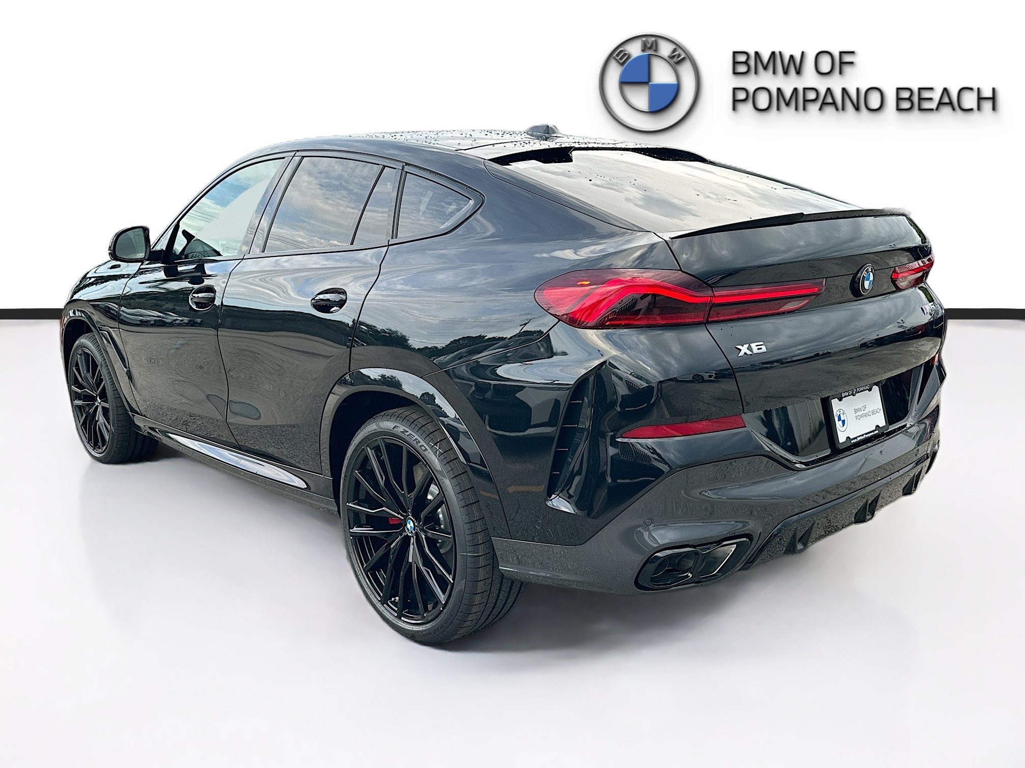 New 2027 Black Sapphire Metallic BMW M60i image 4