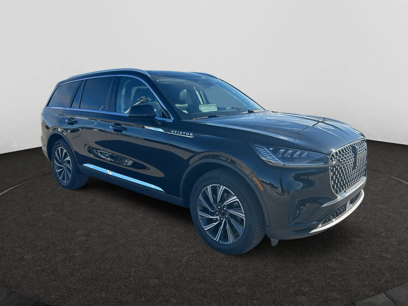 New 2026 Infinite Black Metallic Clearcoat Lincoln Premiere image 7
