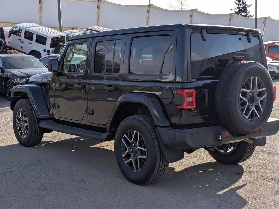 New 2026 Black Jeep Sahara - - 4x4 - McKinley Leather Seats - Body? Colour Hardtop - Side Steps & More! image 6