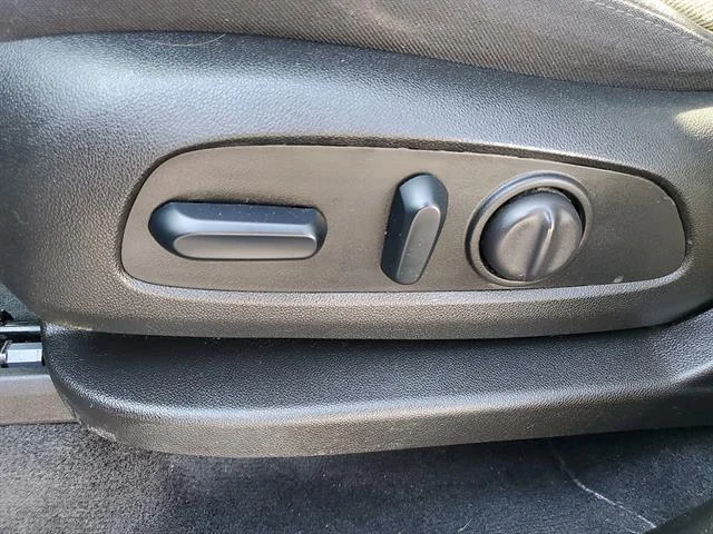 Used 2023 Sterling Gray Metallic Chevrolet LT Cloth image 20