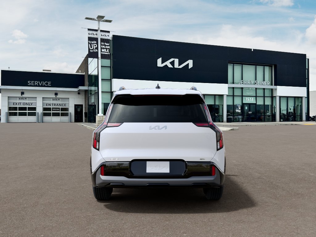 New 2026 White Kia GT-Line image 5