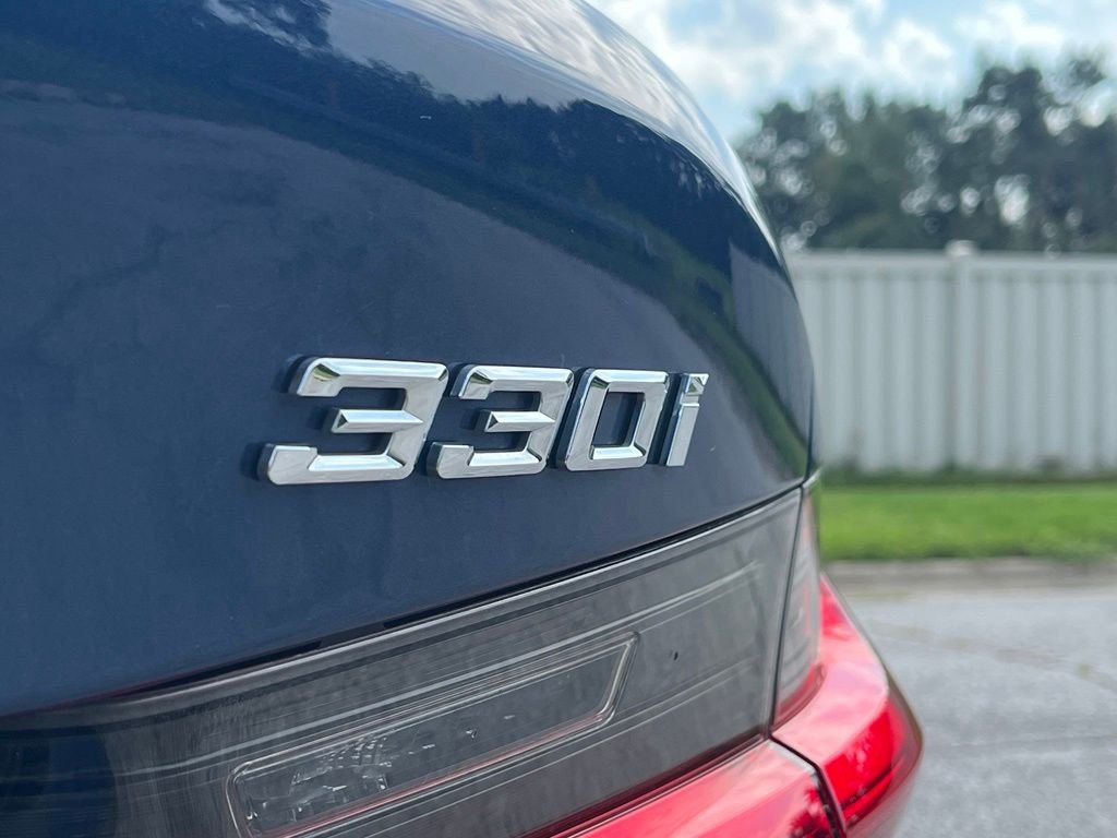 Used 2021 Phytonic Blue Metallic BMW 330i xDrive image 13