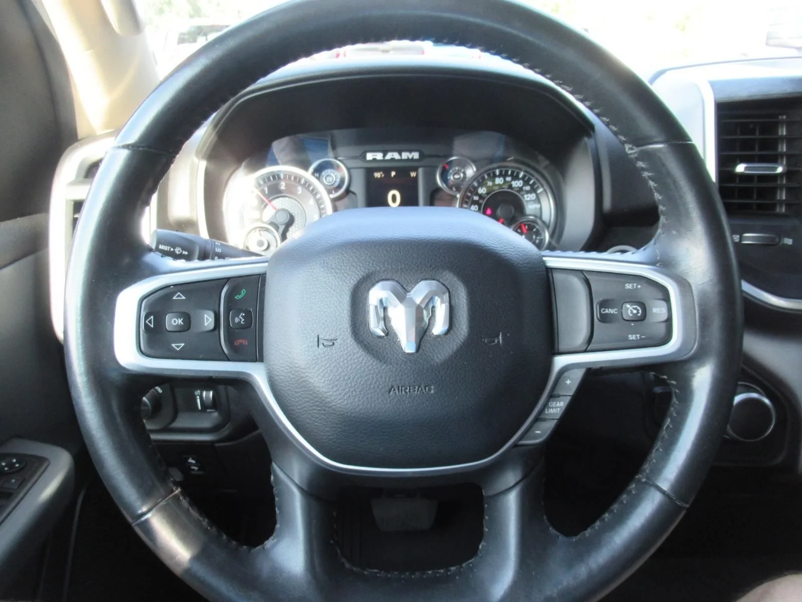 Used 2020 Silver Ram Big Horn/Lone Star image 24