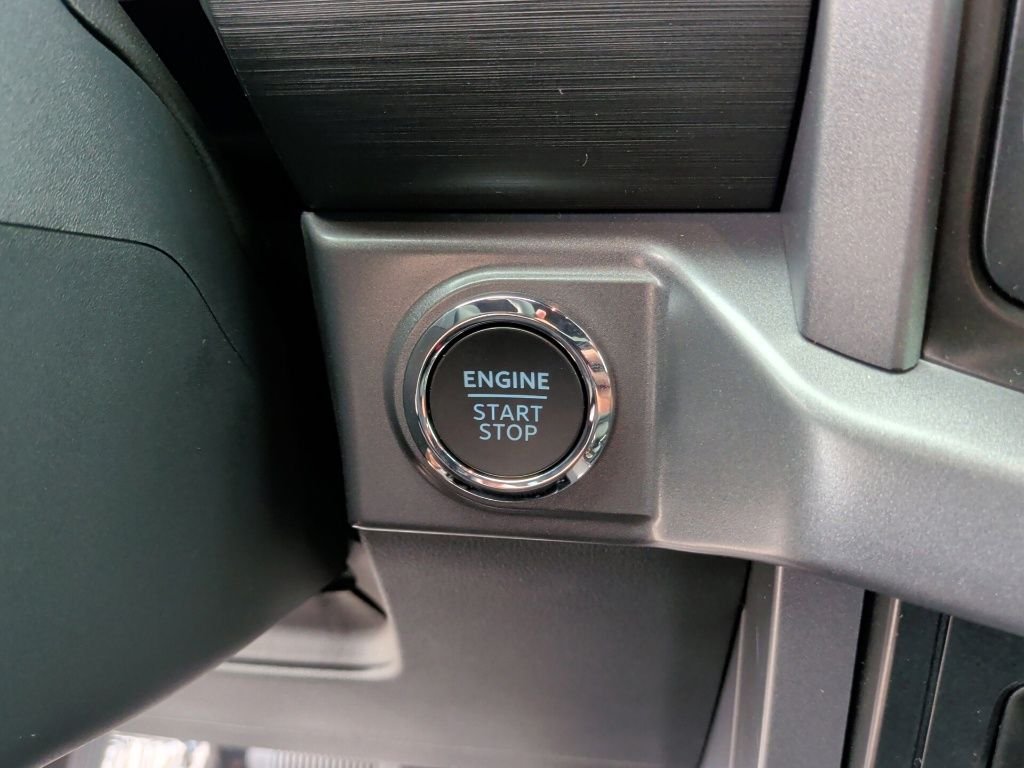 New 2026 Carbonized Gray Metallic Ford XLT image 22