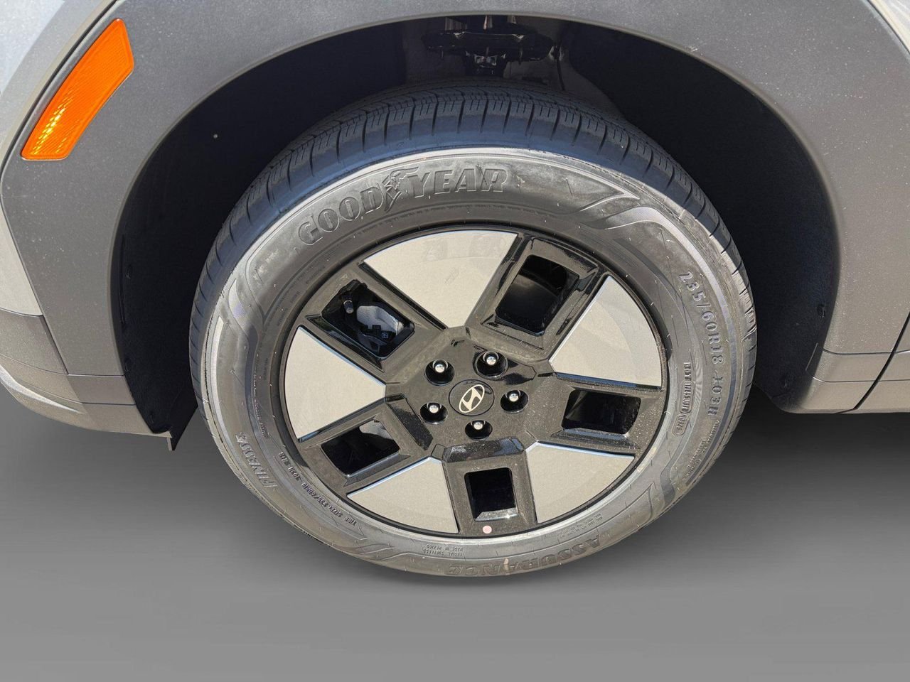 New 2026 Shimmering Silver Hyundai SEL image 29