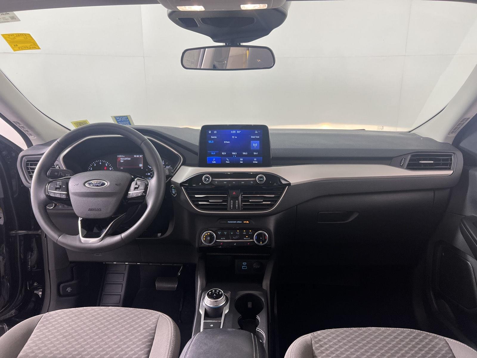 Used 2022 Agate Black Ford SE image 4