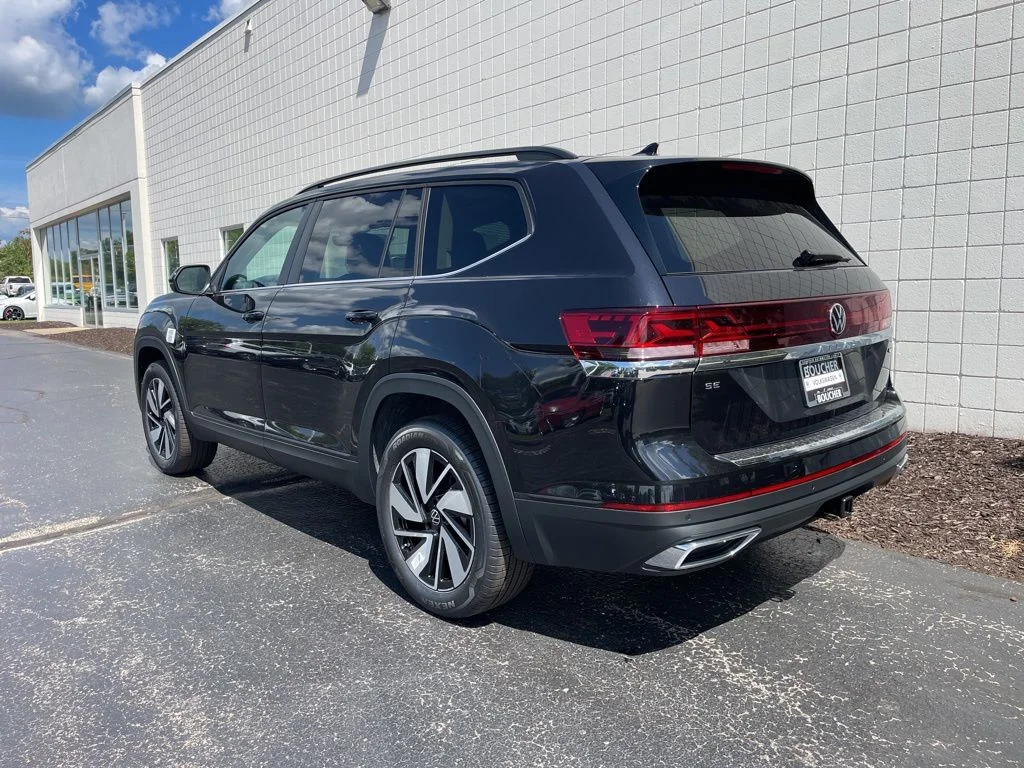 2026 Volkswagen Atlas SE w/Tech - Photo 3