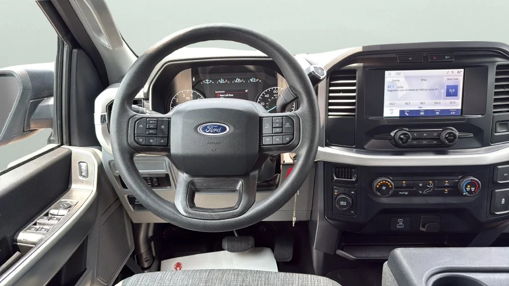 Used 2023 Blue Ford XLT image 12