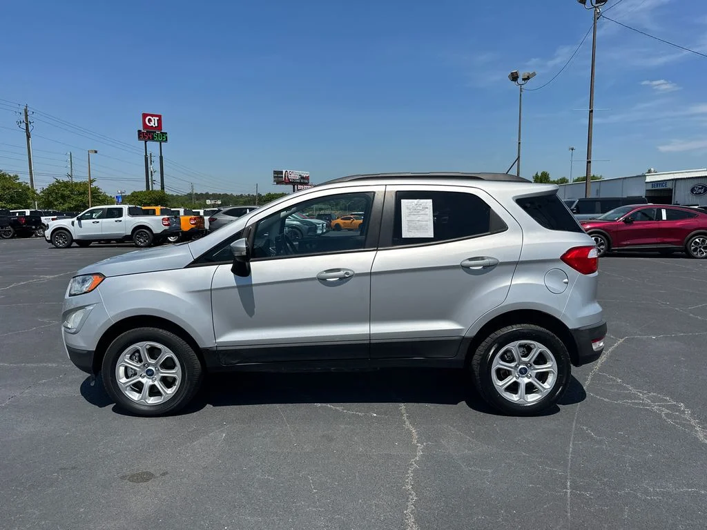 Used 2020 Silver Ford SE image 4