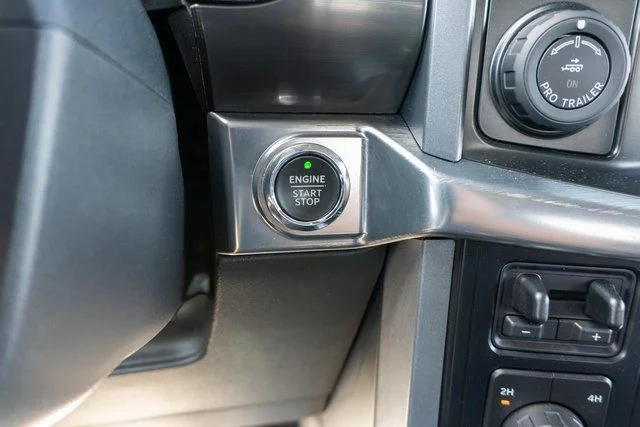 Used 2023  Ford Lariat image 24