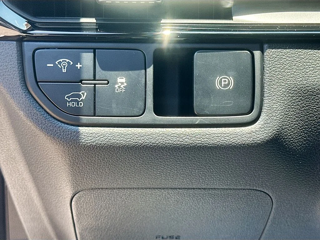 New 2026 Glacial White Pearl Kia SX Prestige image 10