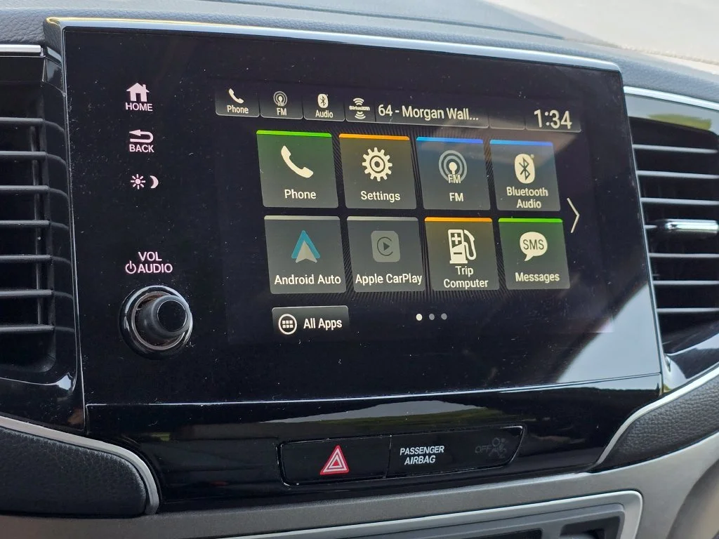 Used 2023 Silver Honda EX-L image 42