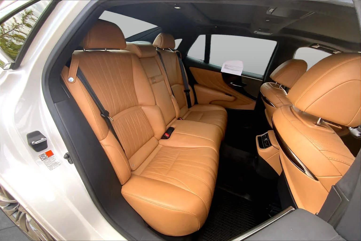 Used 2022 Eminent White Pearl Lexus  image 18