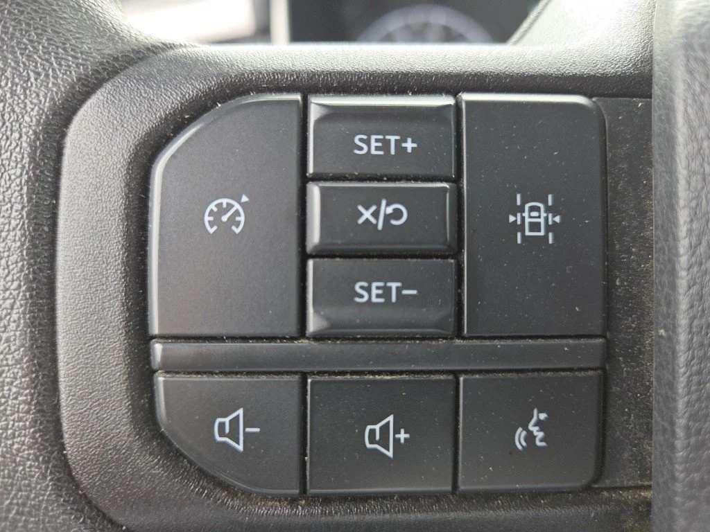 Certified Used 2023 Oxford White Ford XLT image 14