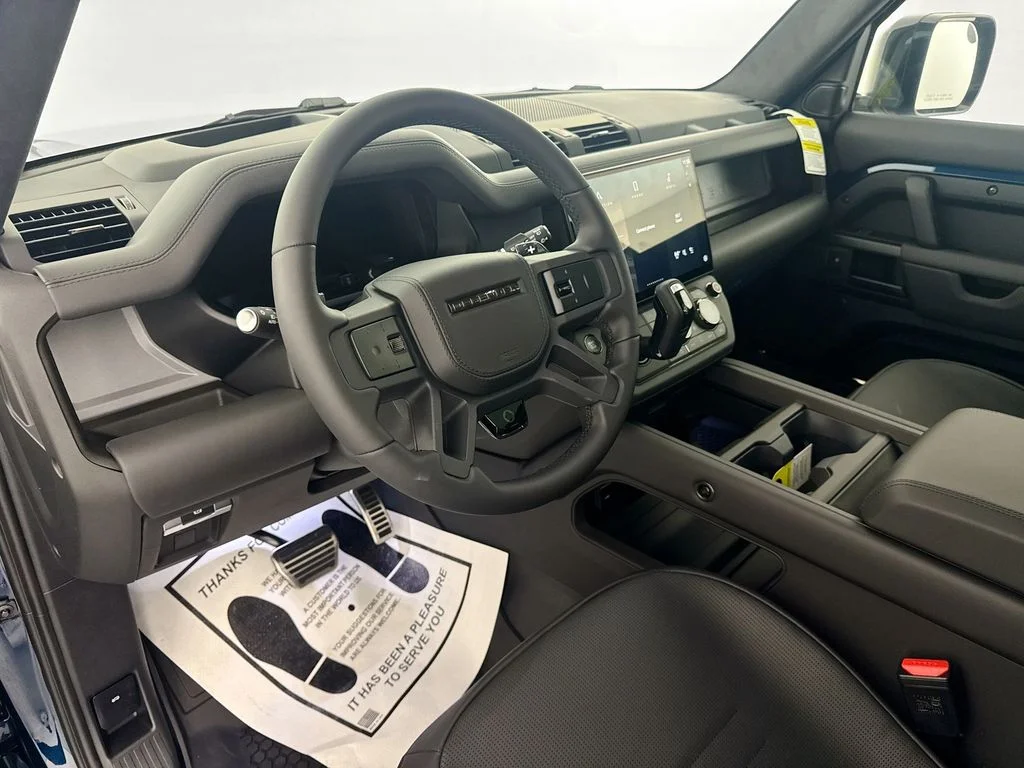 New 2026 Sargasso Blue Land Rover OCTA image 9
