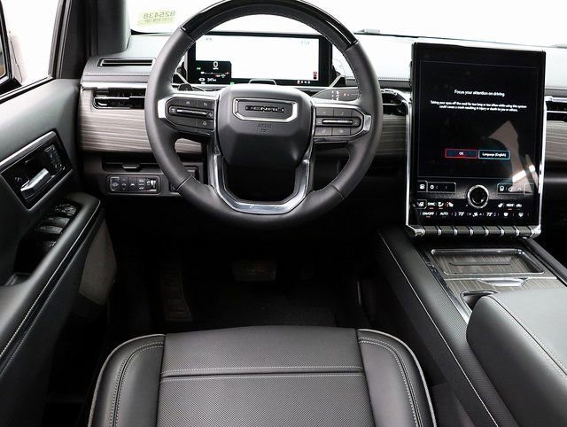 2025 GMC Sierra EV Denali - Photo 17