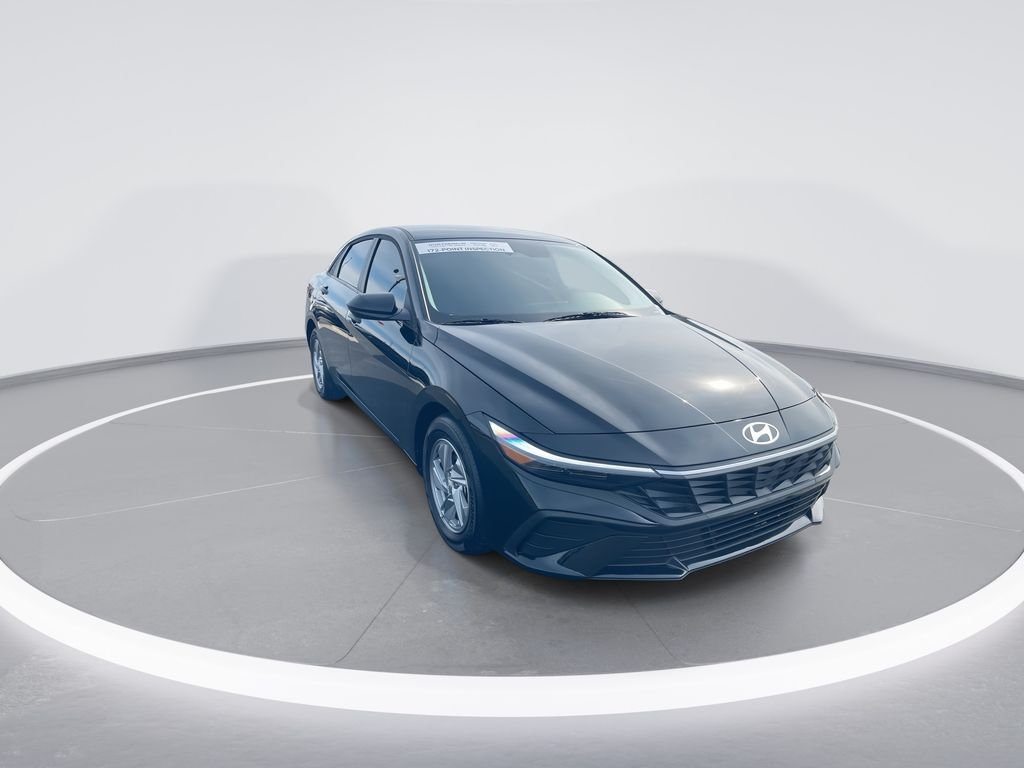 Used 2026 Black Hyundai SE image 2