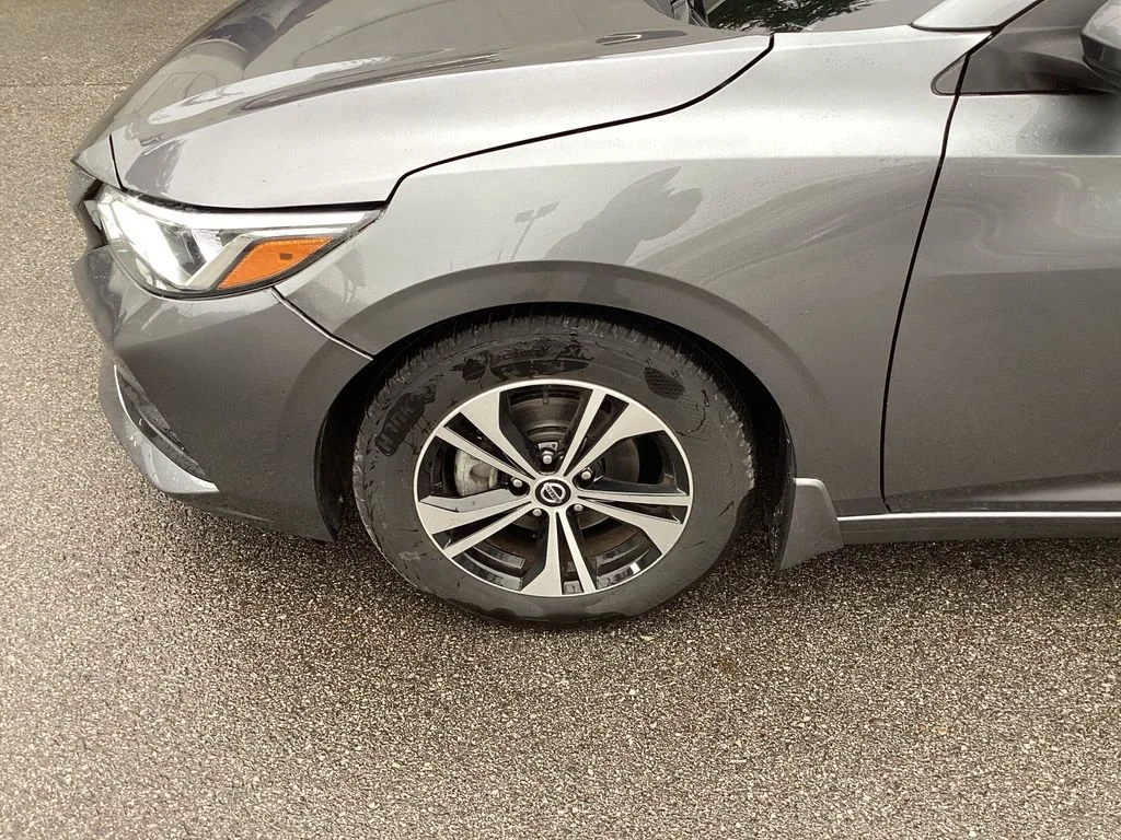 Used 2022 Gray Nissan SV image 26