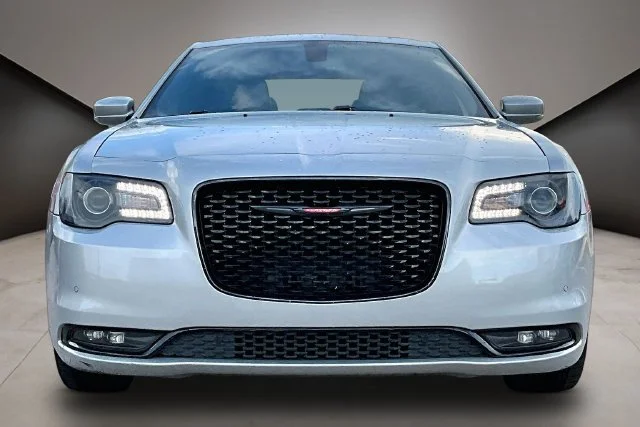 Used 2022 Silver Chrysler S image 3