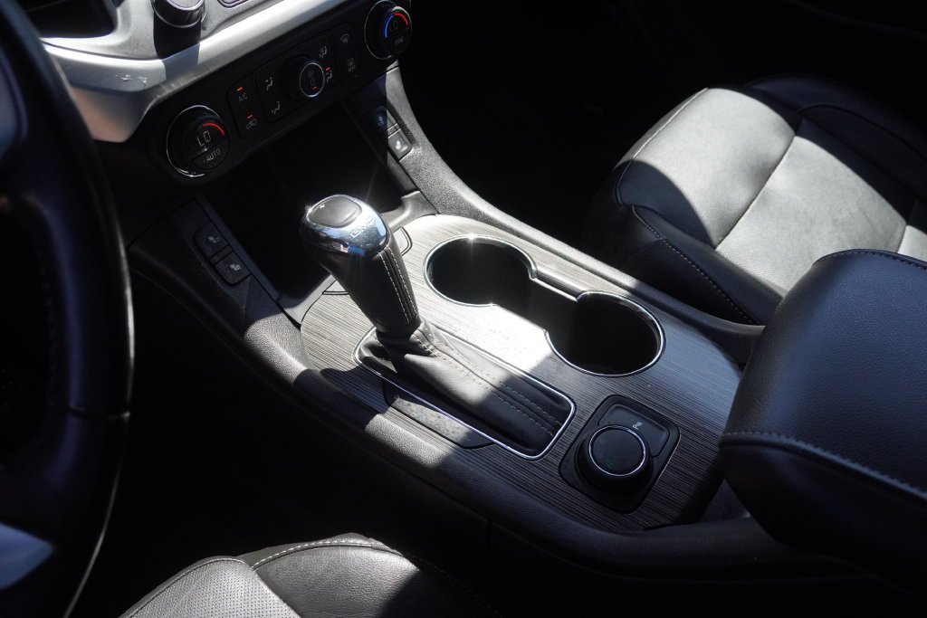 Used 2019 White GMC SLT-1 image 28