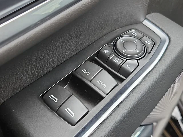 2026 GMC Sierra 3500HD Denali - Photo 17