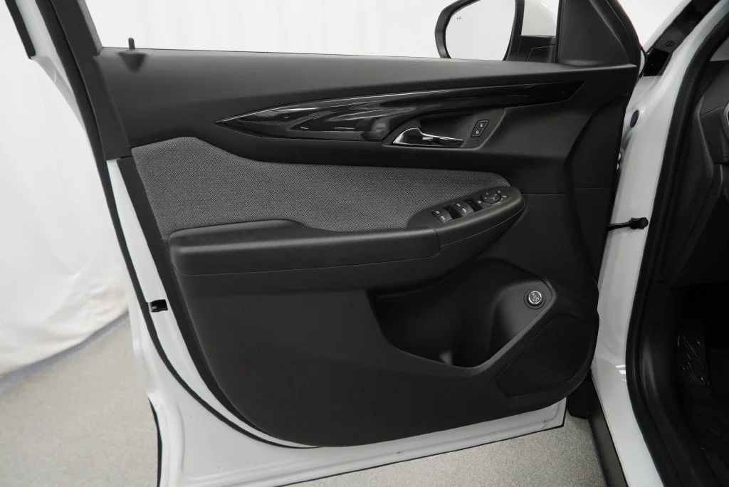 New 2026 Summit White Chevrolet LT image 29