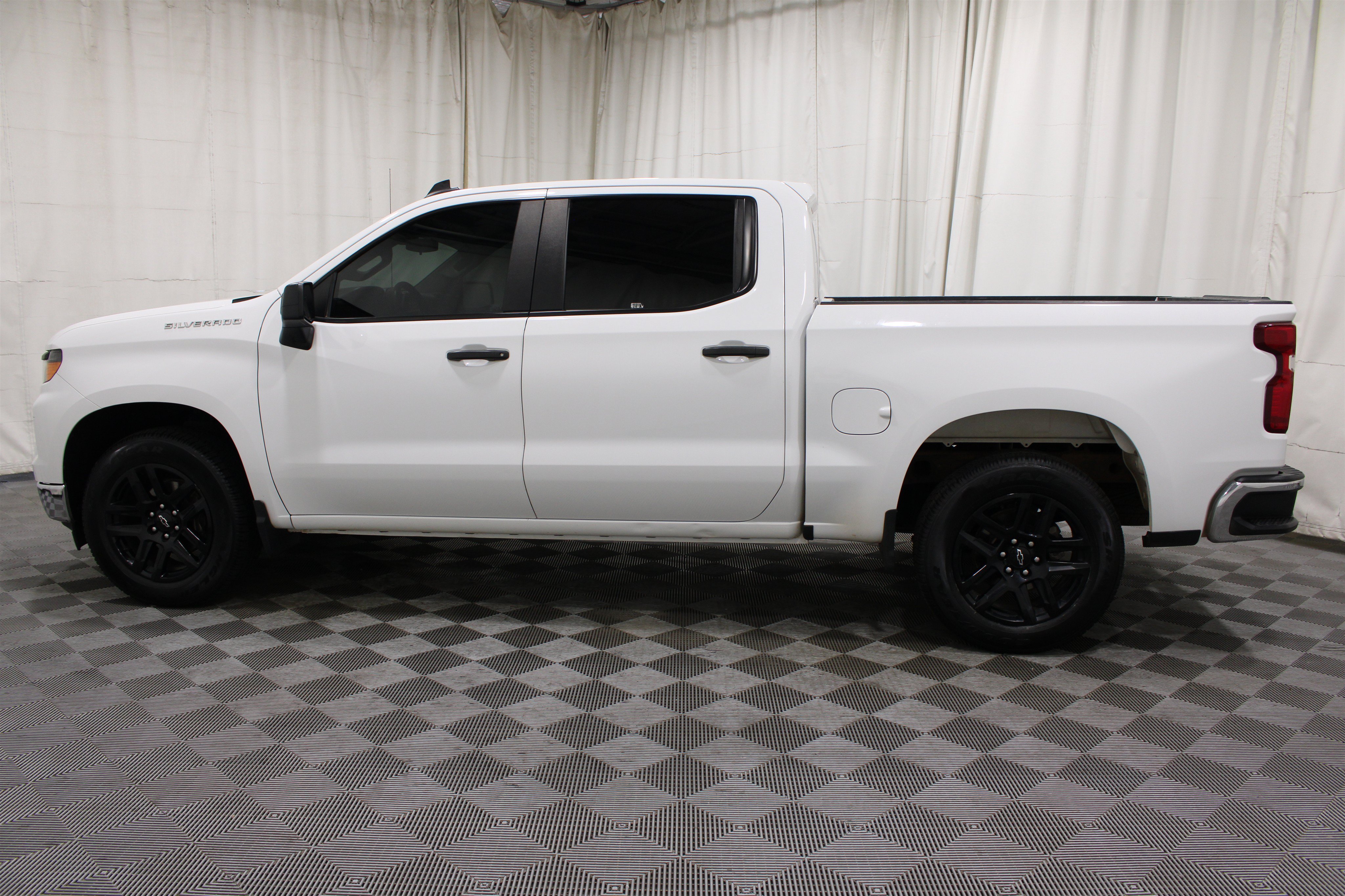 Used 2024 Summit White Chevrolet Work Truck image 29