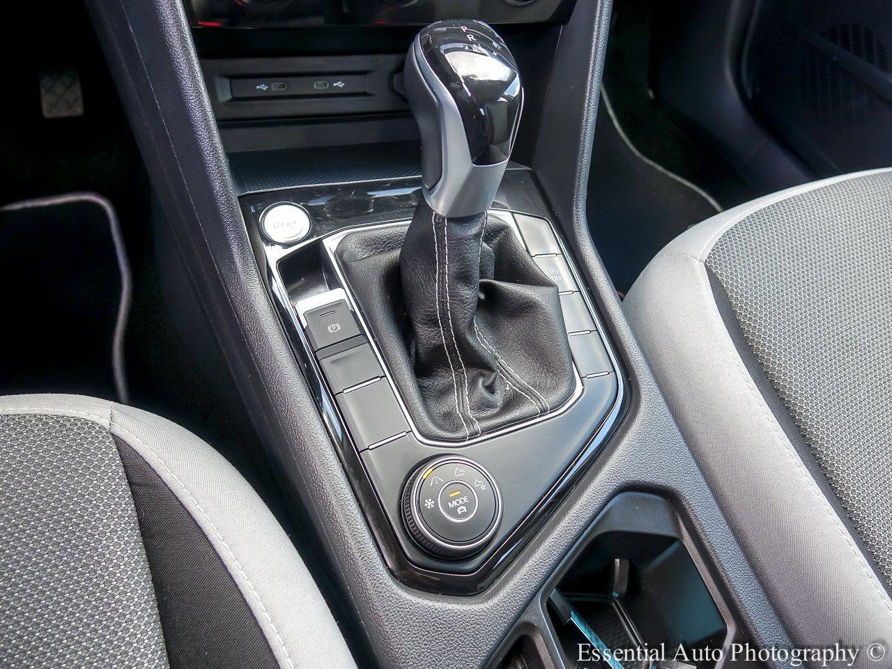 Used 2023 Pure White Volkswagen S image 17