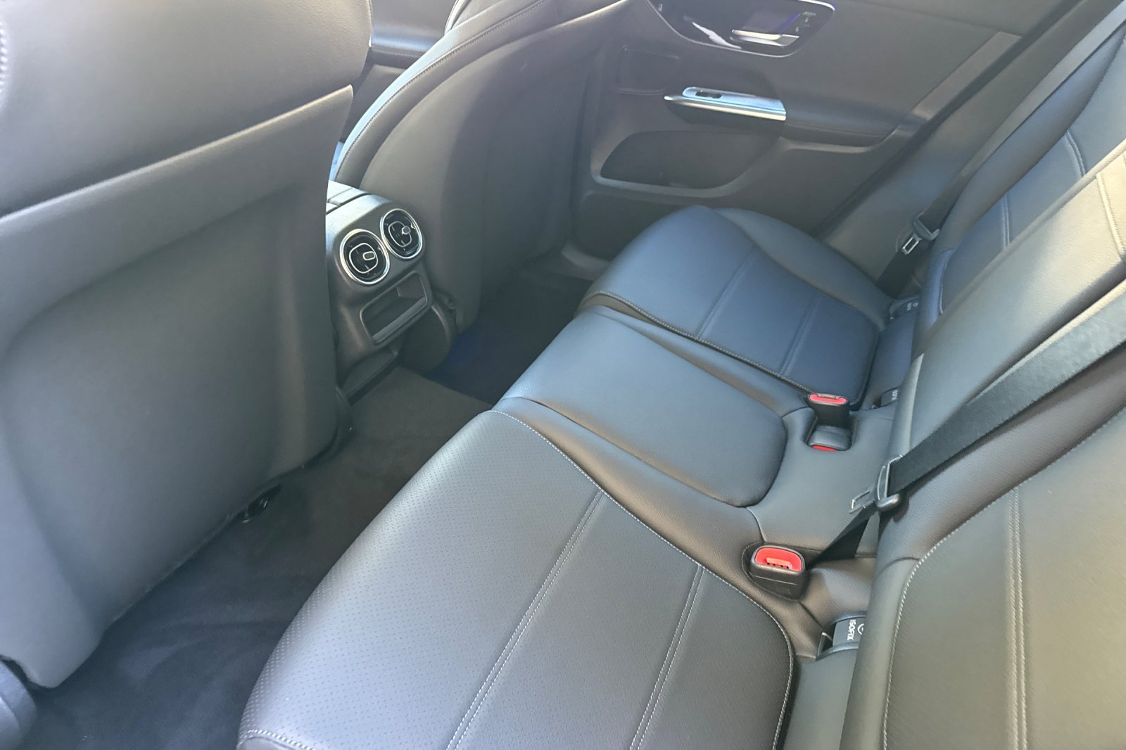 New 2027 Graphite Grey Metallic Mercedes-Benz GLC 300 image 11