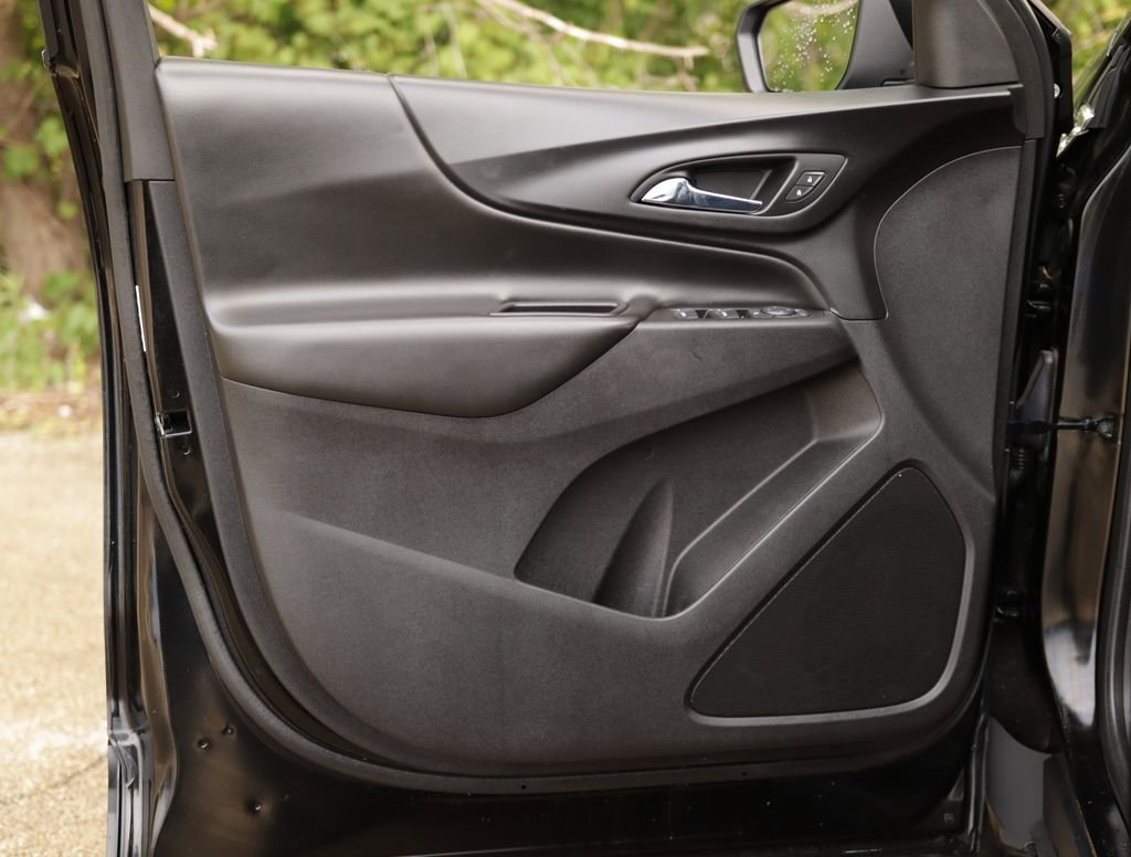 Used 2019 MOSAIC BLACK METALLIC Chevrolet LT image 21