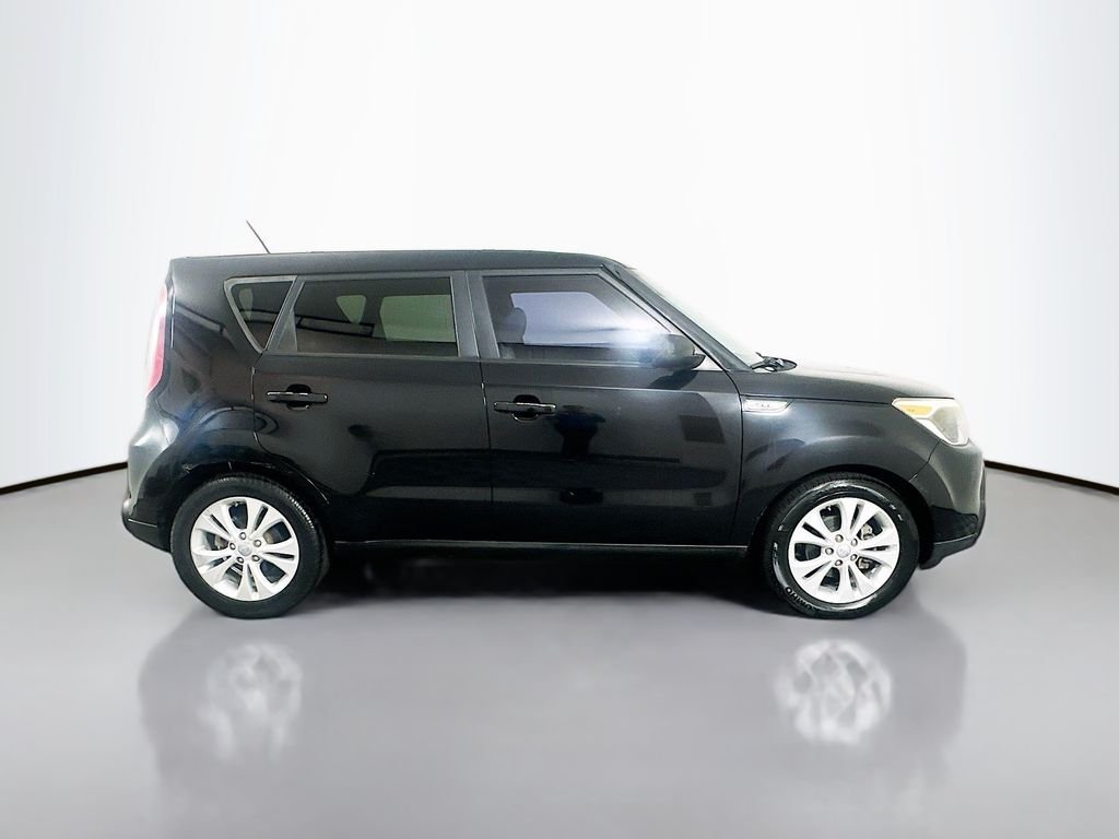 Used 2015 Black Kia Plus image 4