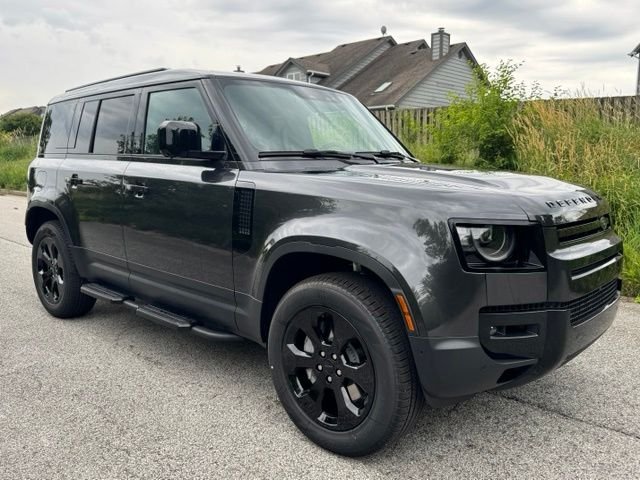 New 2026 Carpathian Grey Land Rover S image 4