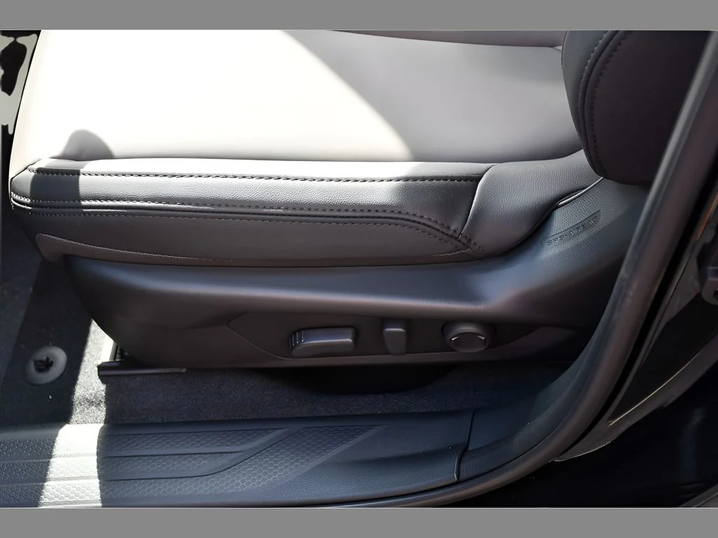 New 2026 CRYSTAL BLACK SILICA Subaru Premium image 29