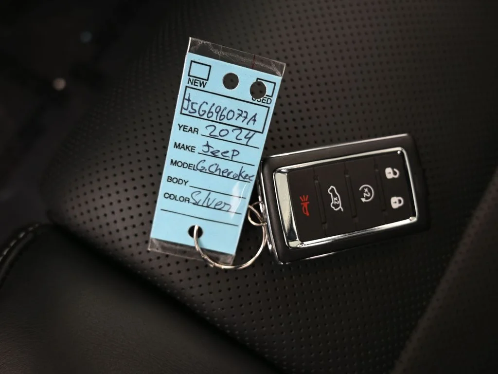 2024 Jeep Grand Cherokee Overland - Photo 17