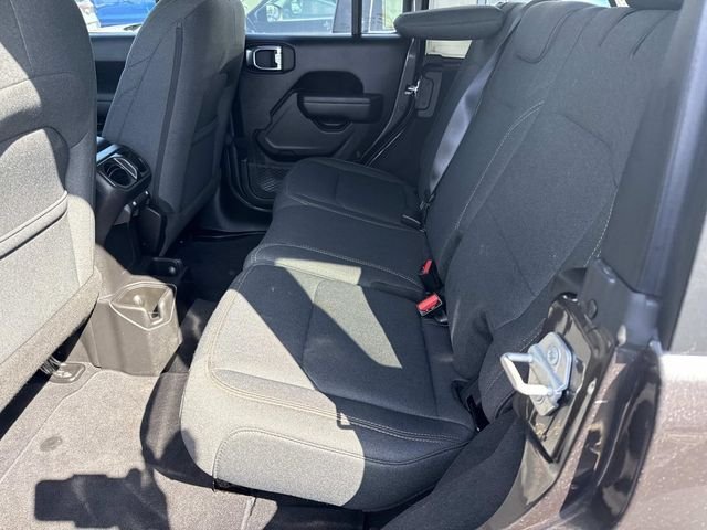 Used 2025 Granite Crystal Clearcoat Metallic Jeep Sport S image 19