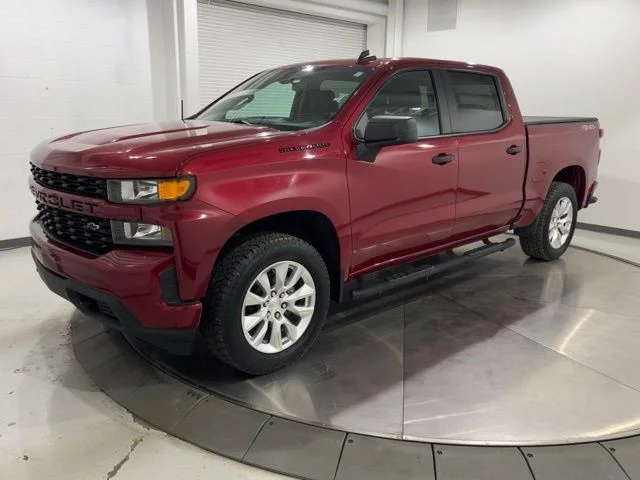 Used 2020 Red Chevrolet Custom image 1