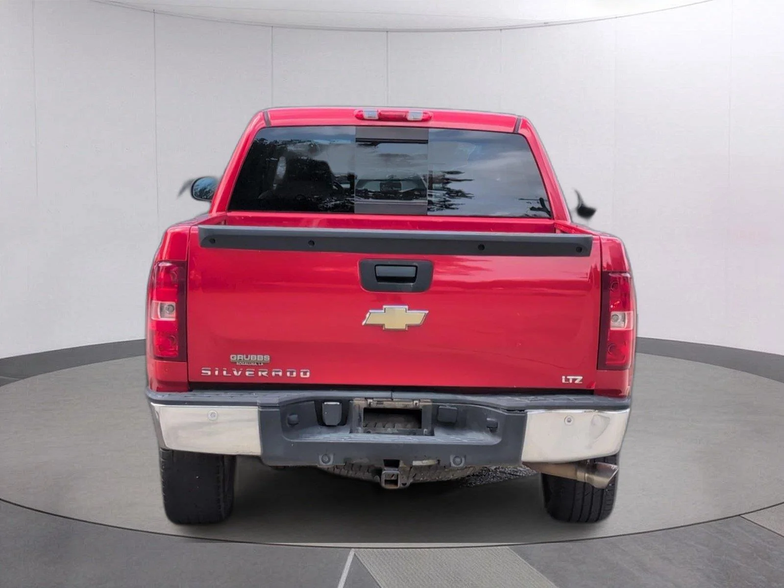 Used 2008 VICTORY RED Chevrolet LTZ image 4