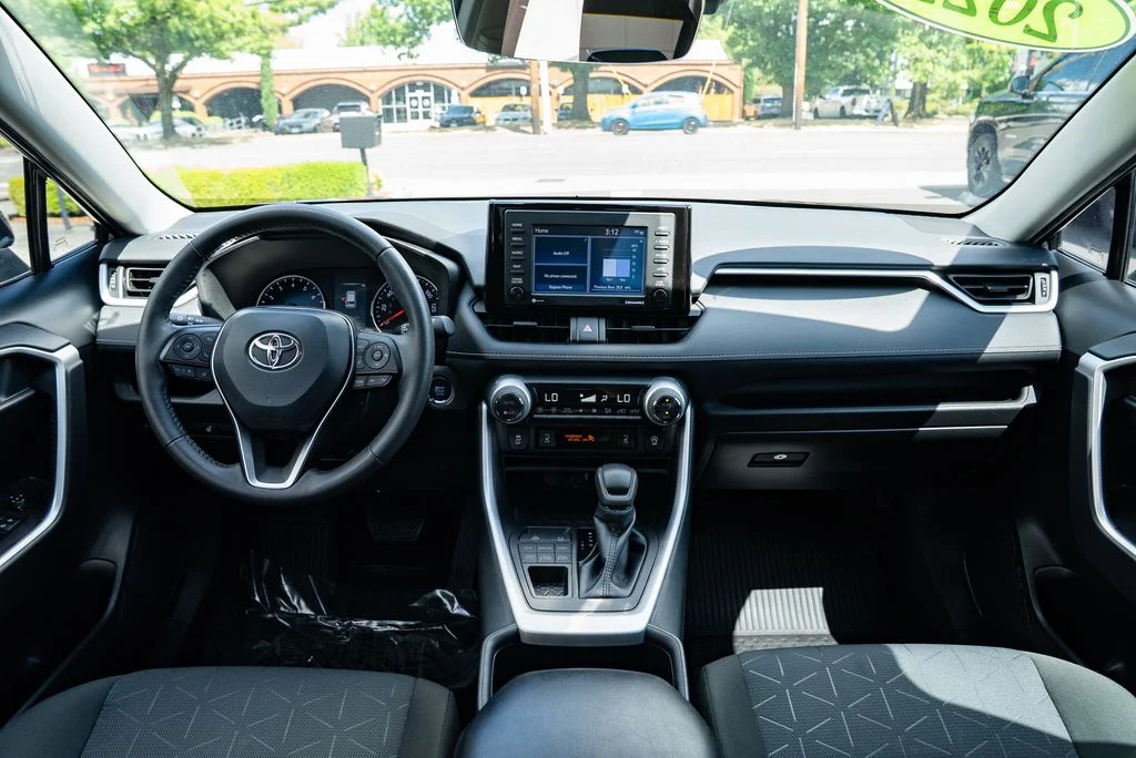Used 2022 Gray Toyota XLE image 9