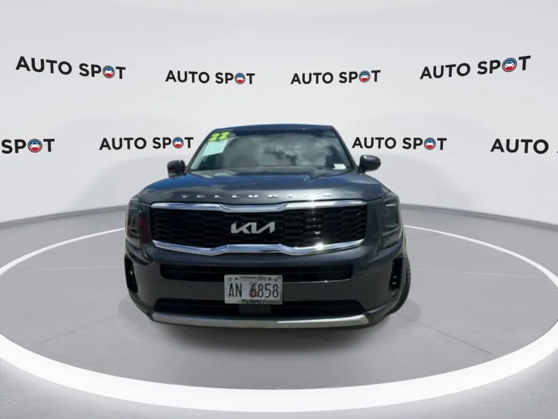 Used 2022 Gravity Grey Kia LX image 3