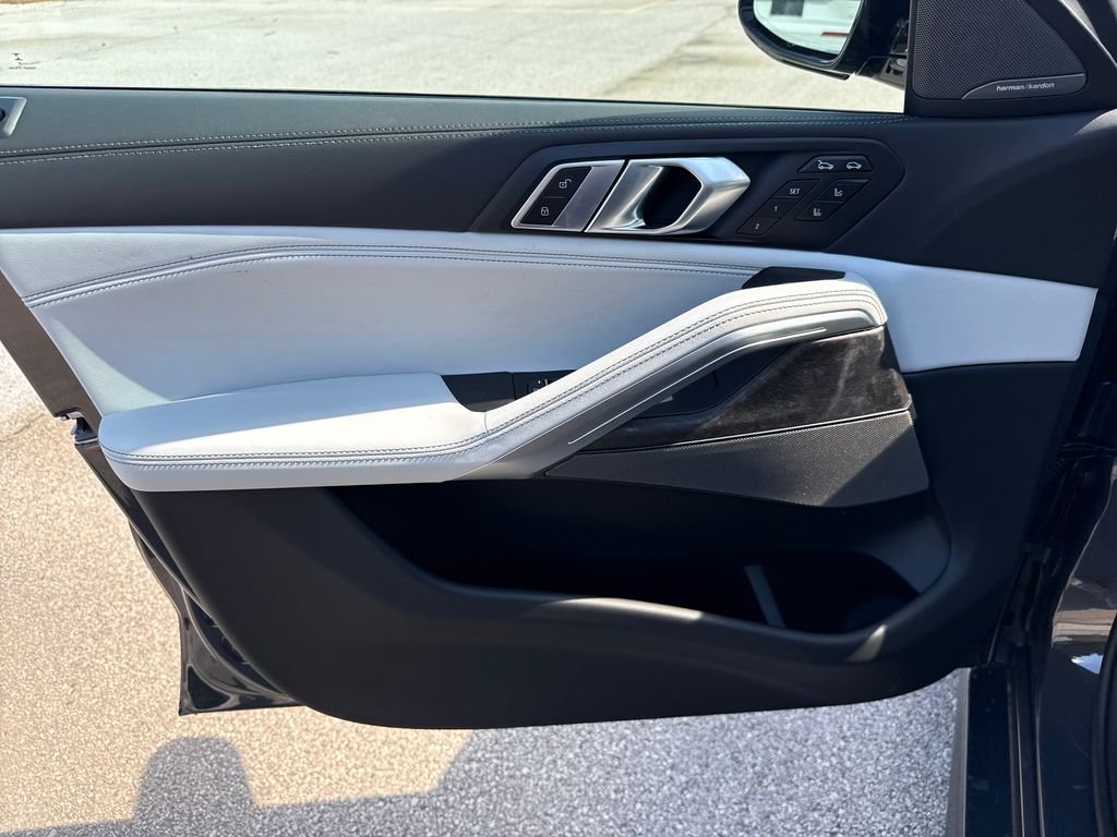New 2027 Gray BMW xDrive40i image 13