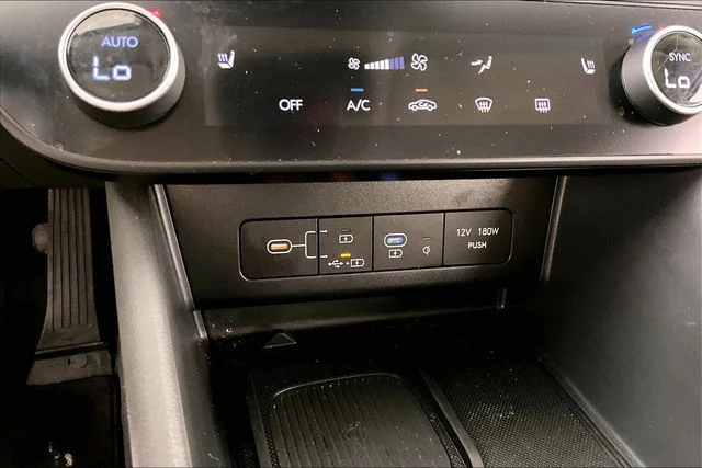 Used 2026 Black Hyundai SEL Sport image 15
