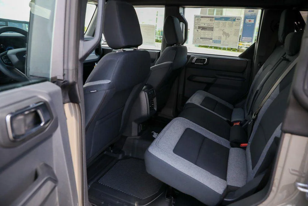 2025 Ford Bronco 4-Door Base - Photo 22