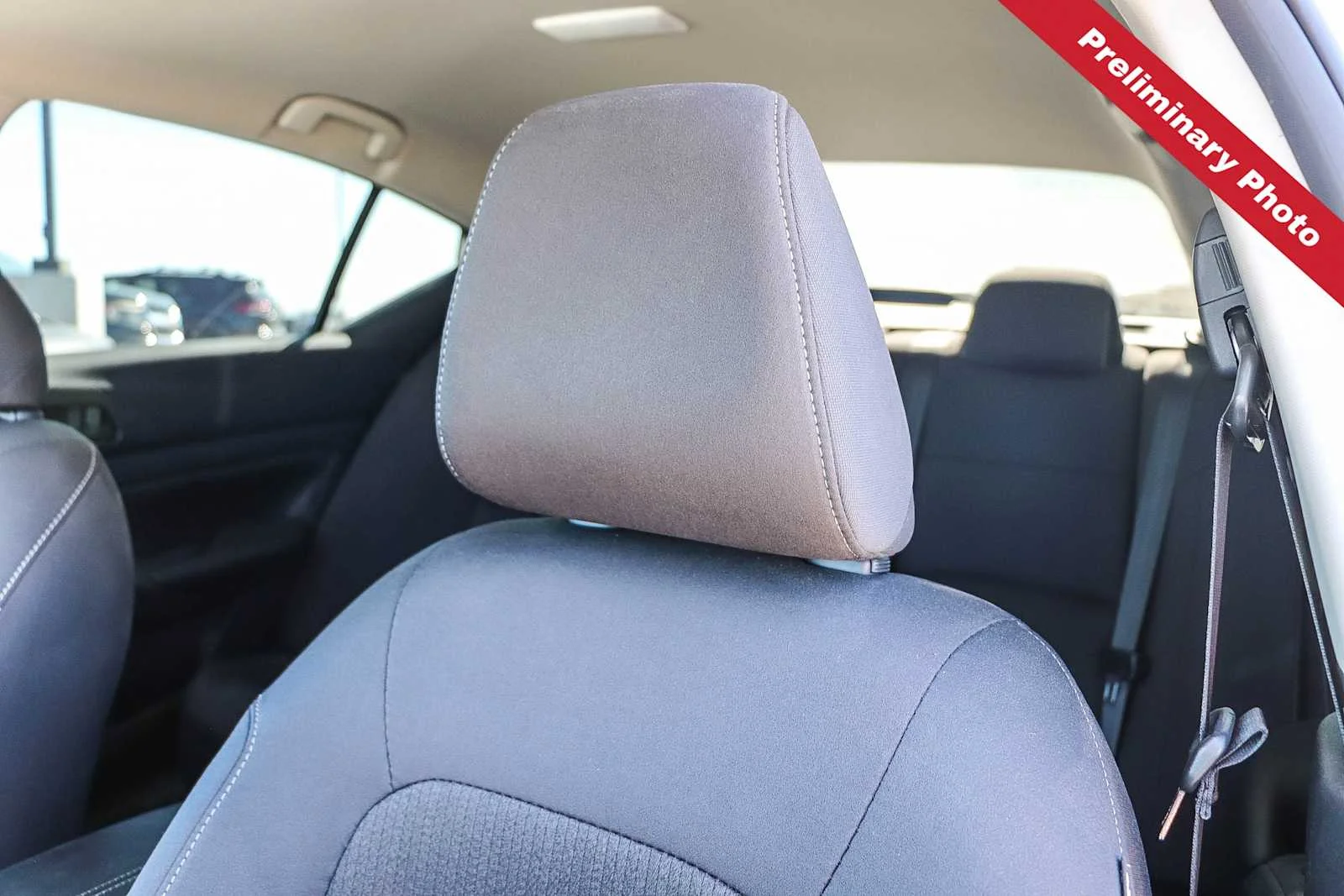 Used 2025 Glacier White Nissan S image 15