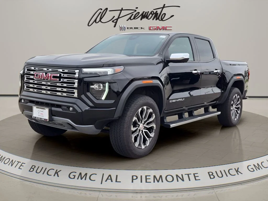Used 2024 Onyx Black GMC Denali image 3