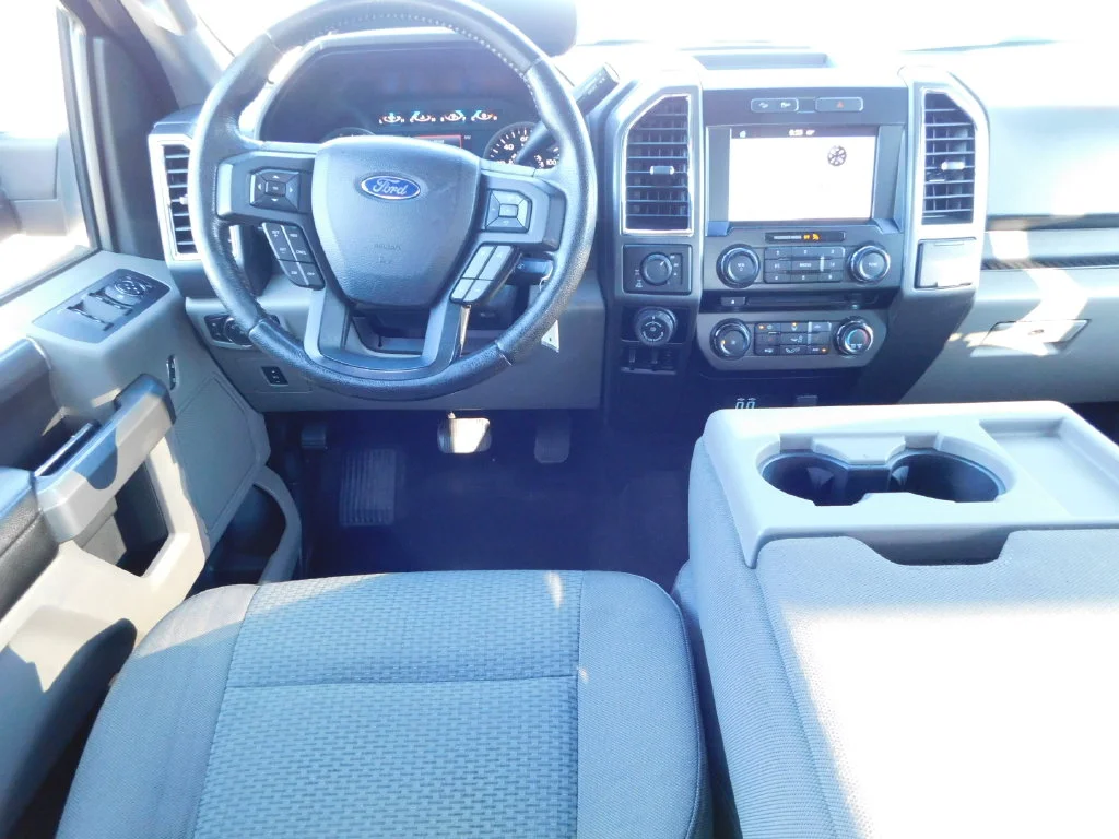Used 2016 Ruby Red Metallic Tinted Clearcoat Ford XLT image 20