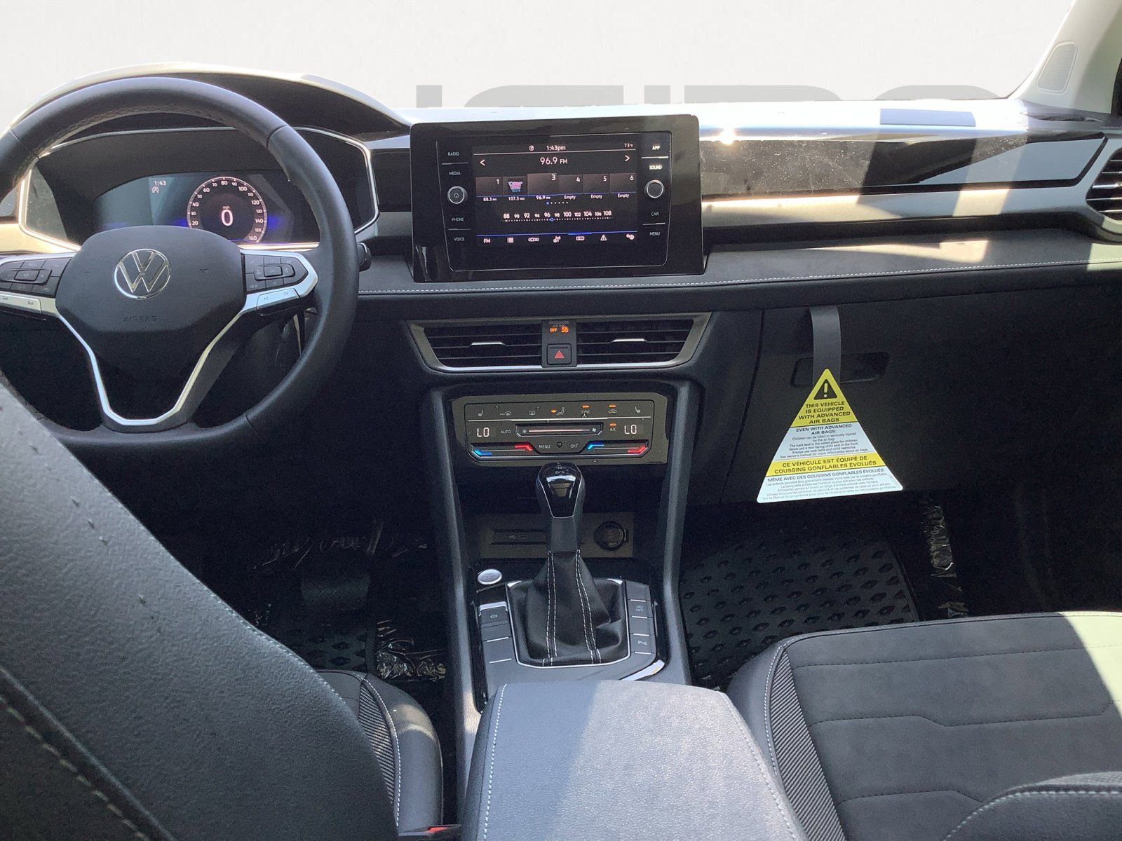 2026 Volkswagen Taos SE Black - Photo 14