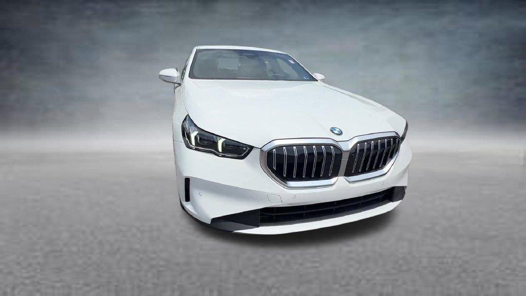 New 2027 Alpine White BMW 530i image 15