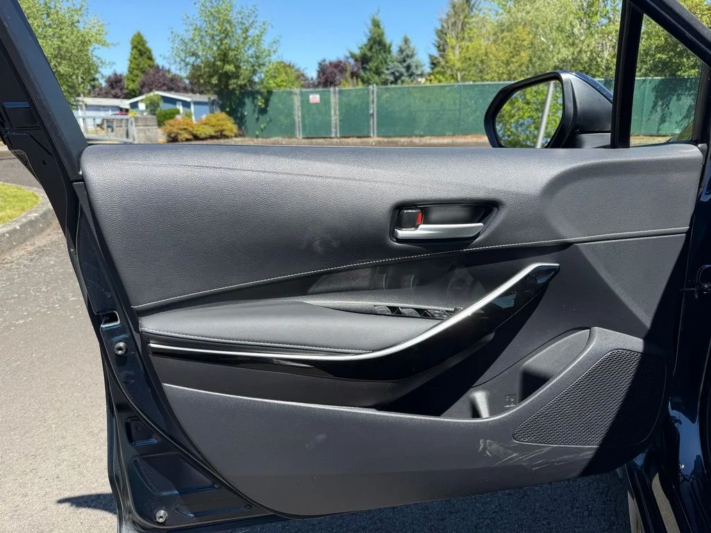Used 2022 Galactic Aqua Mica Toyota XSE image 17